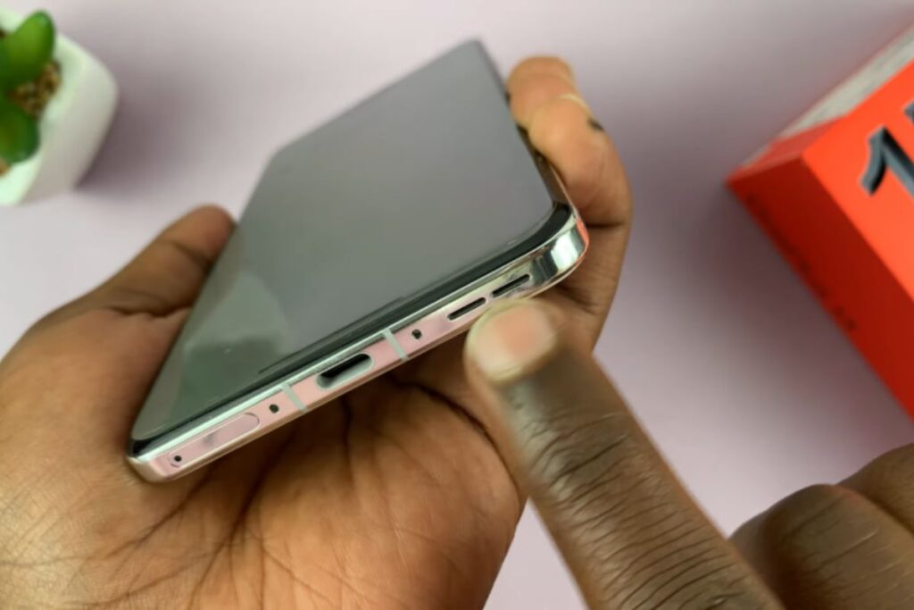 phone speaker crackling sound